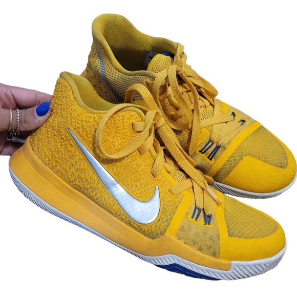 Nike Kyrie 3 Mac and Cheese (GS), size 7Y - Picture 1 of 8